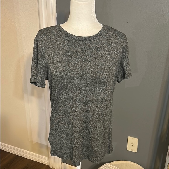 Eddie Bauer Gray Fitted Short Sleeve T-Shirt - Picture 1 of 4